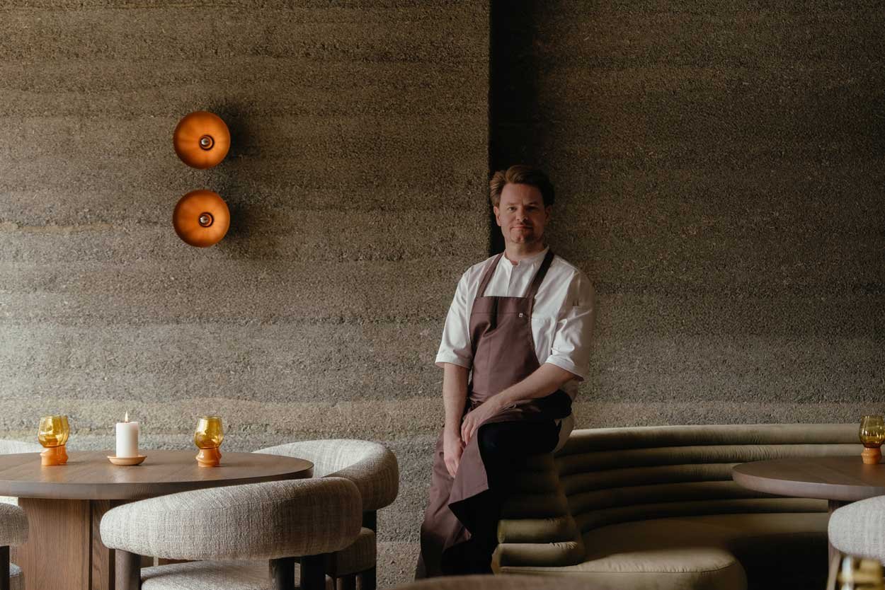 citycast-travel-copenhagen-restaurant-people
